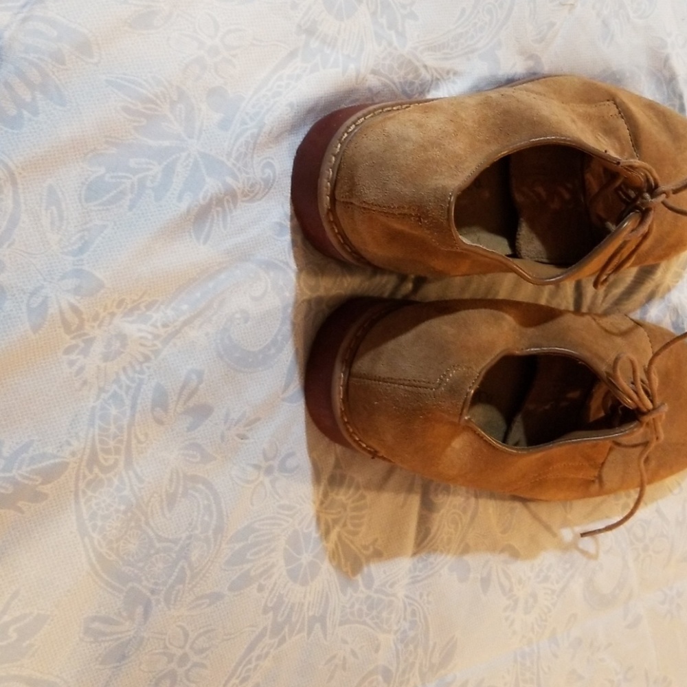 Shoes - Picture 3 of 3